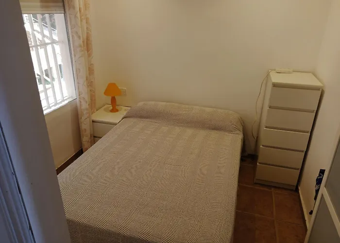 Hawai, Esc-2, 3-10 Apartment